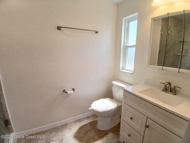 Building Photo - 4375 Sea Gull Dr