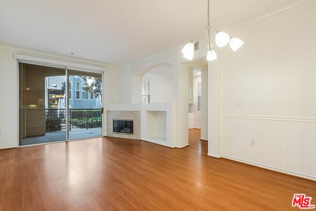 Building Photo - 13075 Pacific Promenade