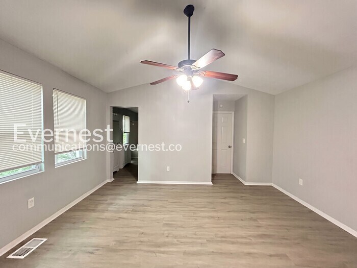 Building Photo - 263 Elm Forest Way