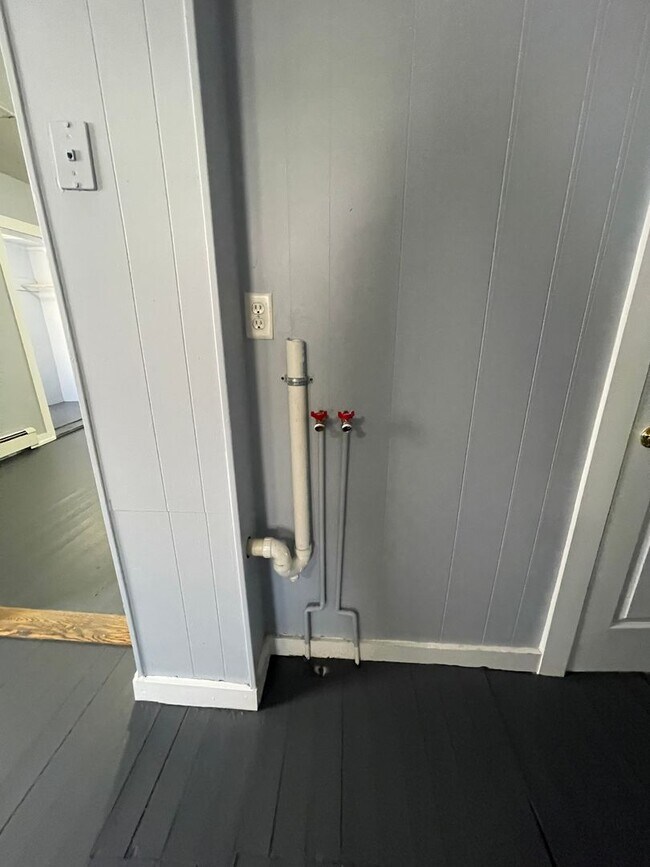 Building Photo - Beautifully Updated 3-Bedroom First Floor Apartment – North Adams, MA – $1,600/month