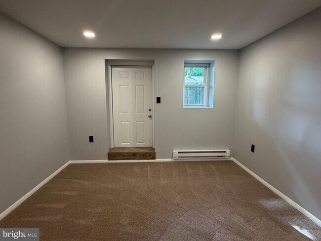 Building Photo - 1048 Gray Ave