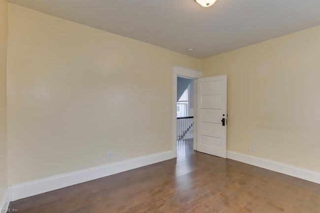 Building Photo - 615 W 34th St