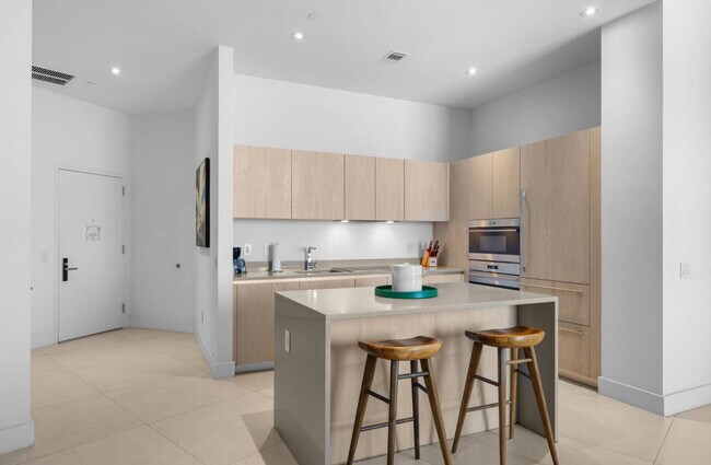 Building Photo - 4111 S Ocean Dr