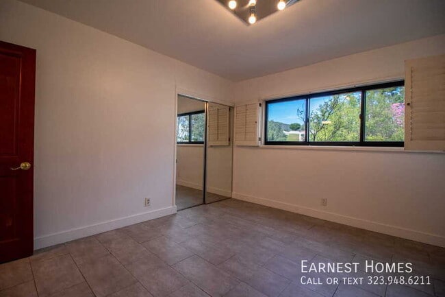 Building Photo - 11619 Lerdo Ave