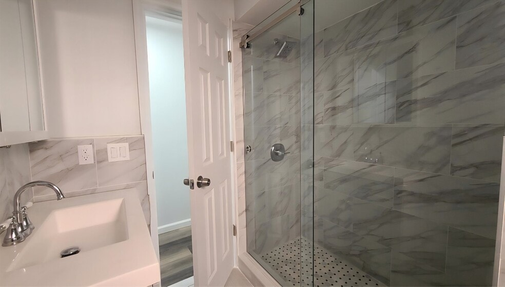 Building Photo - 150 New York Ave