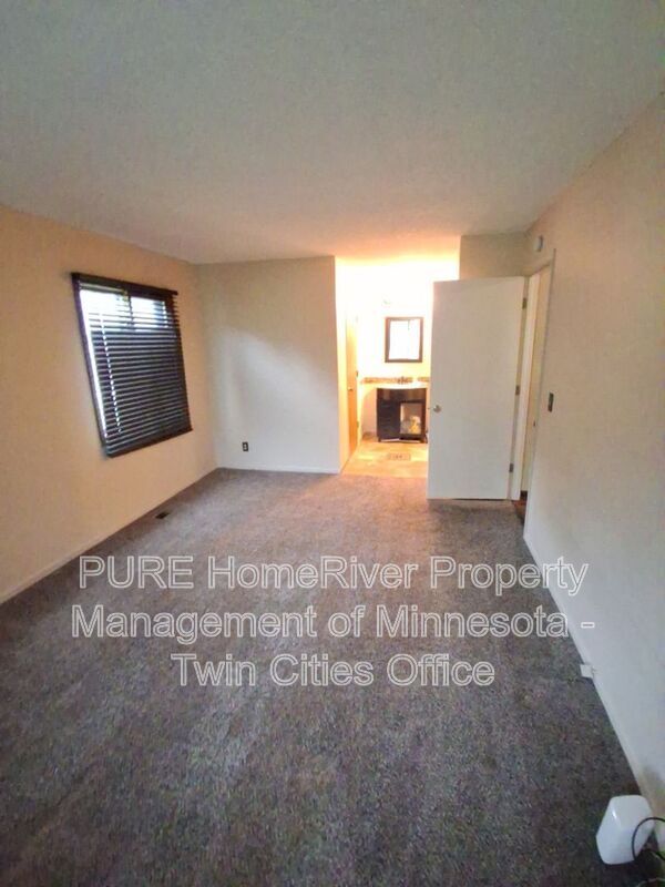 Building Photo - 5231 Balmoral Ln