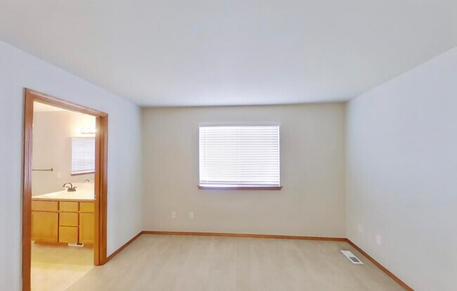 Building Photo - Beautiful Home Ready For Rent!