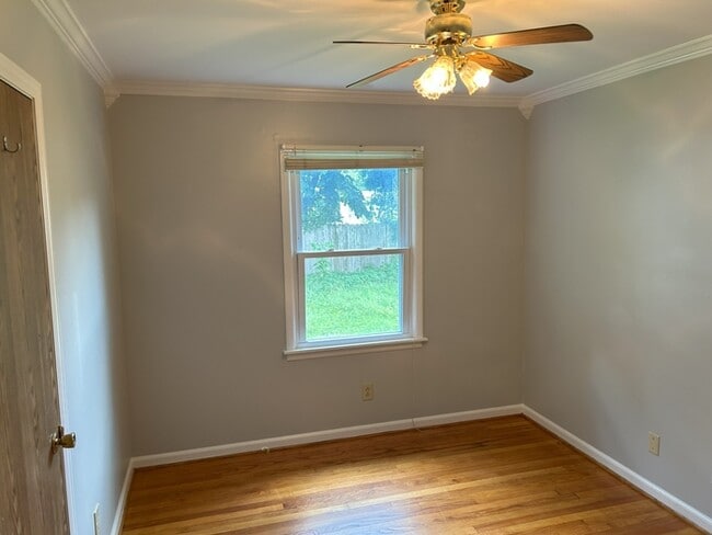 Building Photo - 4402 Millvale Dr SW