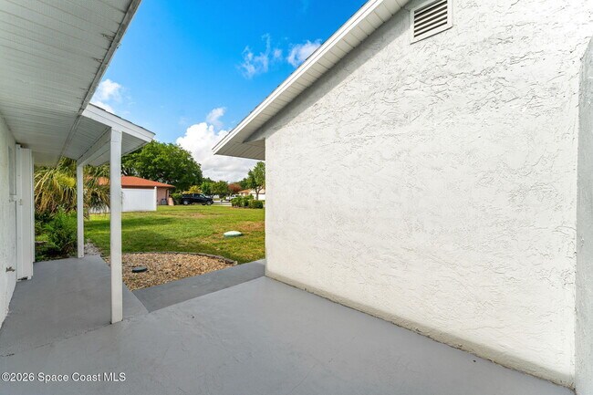 Building Photo - 3077 Sea Gate Cir
