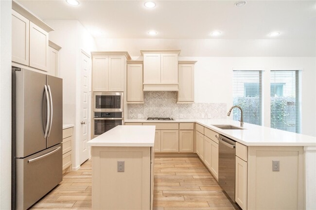 Building Photo - 31410 Golden Cliffs Ln