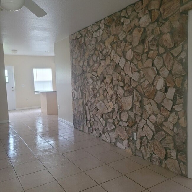 Building Photo - 2/2 Home with Water View off Neptune Road