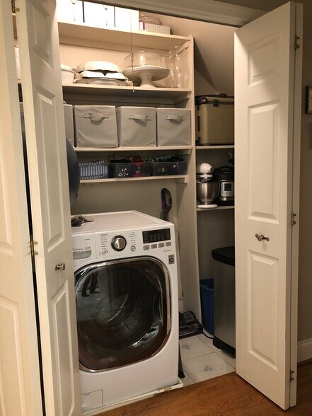 Building Photo - 1660 Beekman Pl NW