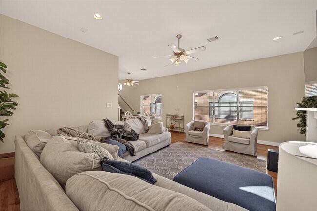 Building Photo - 2502 Brinkman St