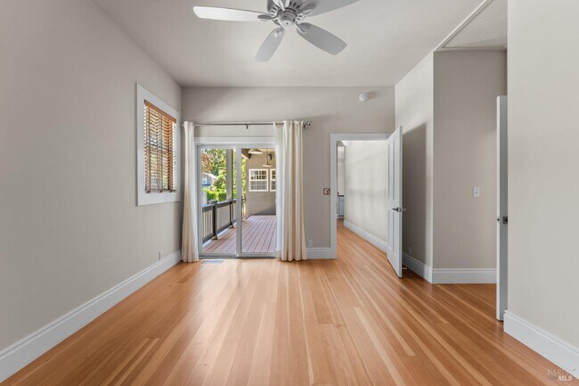 Building Photo - 1428 Allyn Ave