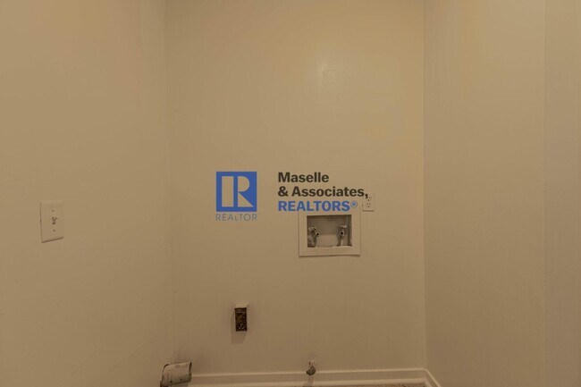 Building Photo - 4 Bed/2 Bath Home in Traceland North in Madison