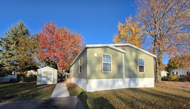 Building Photo - 3678 Hawthorne St