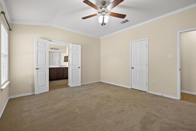 Building Photo - 2421 Chimney Rock Rd