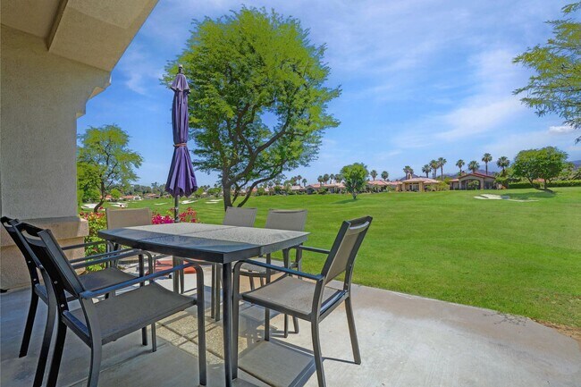Building Photo - 425 Desert Holly Dr