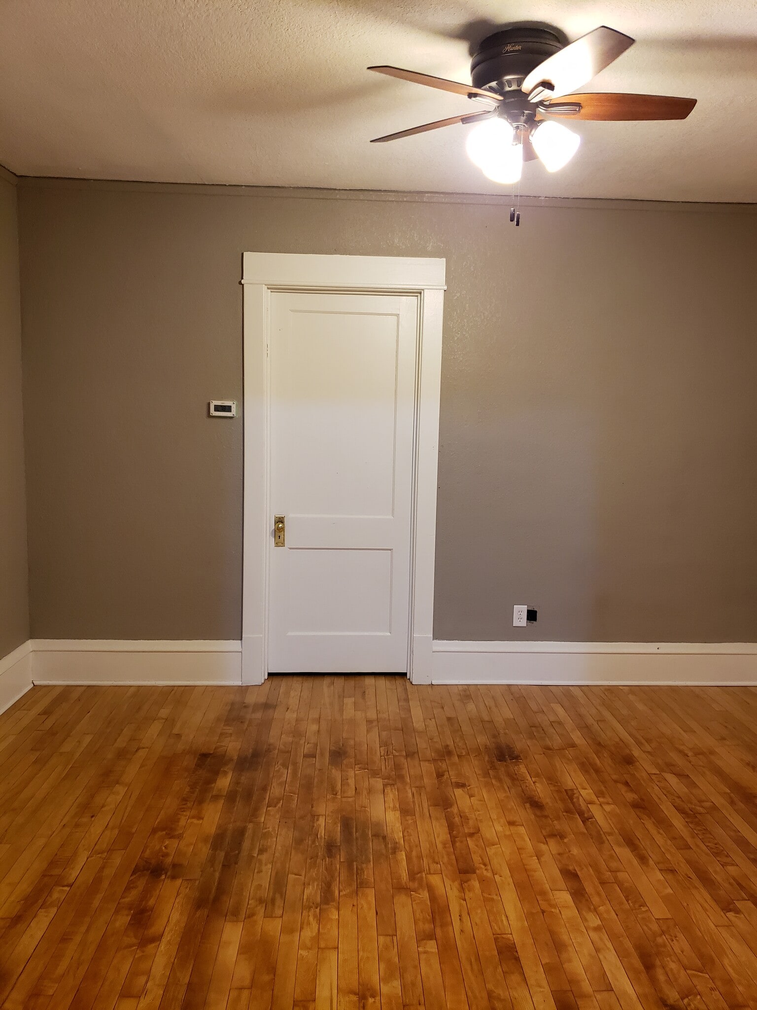 Building Photo - 1751 S 60th St