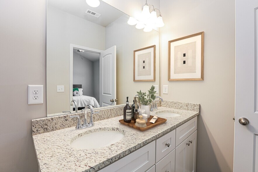 Building Photo - 67 Jackson Ct