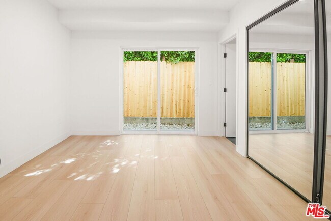 Building Photo - 1707 Burnside Ave