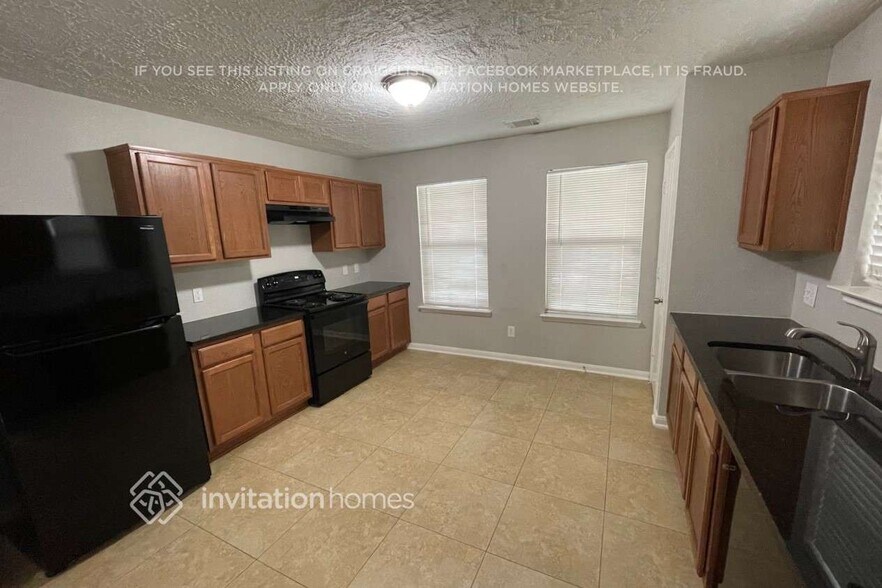 Building Photo - 3603 Fuller Bluff Drive
