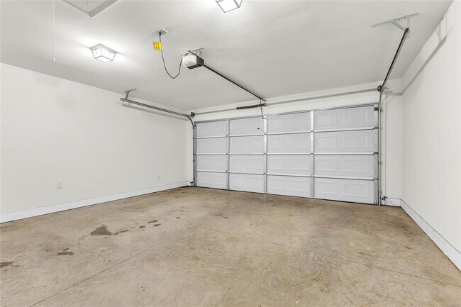 Building Photo - 1823 Landing Pl