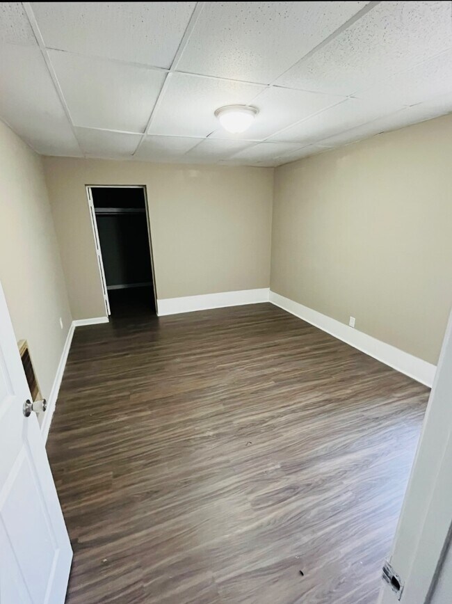 Building Photo - 2032 Mill Creek Rd SW