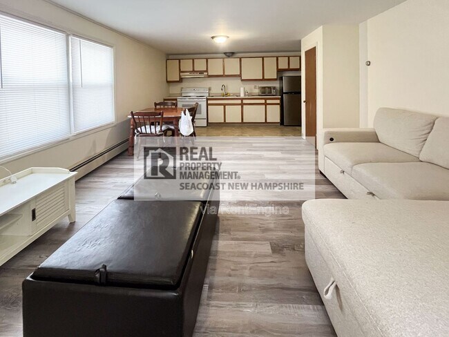 Building Photo - 17 Ellison Dr