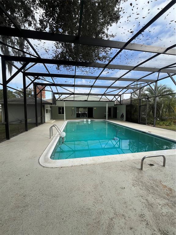 Building Photo - 812 Northside Dr