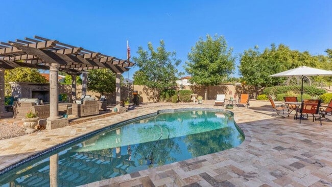 Building Photo - 8620 E San Marcos Dr