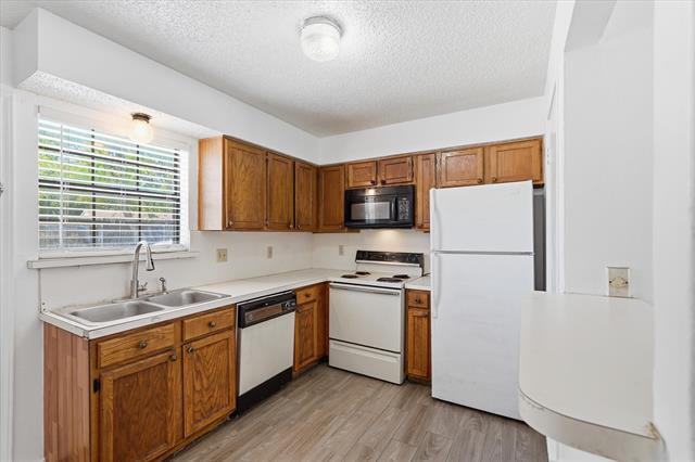 Building Photo - 2710 Wimbledon Ct