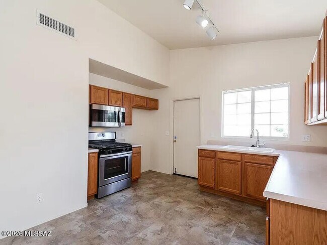Building Photo - 4490 W Rose Mist Way