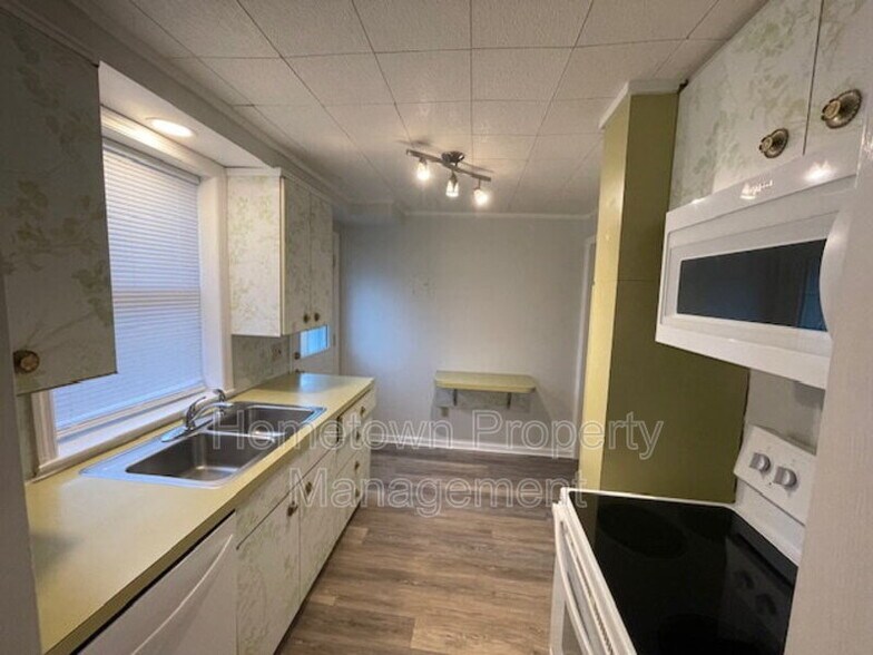 Building Photo - 2935 Rumson Dr