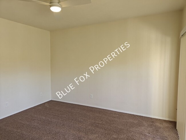 Building Photo - 10131 E Lost Trails St