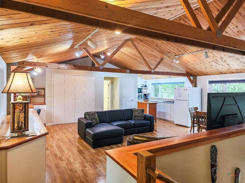 Building Photo - 218 Ironwood Dr