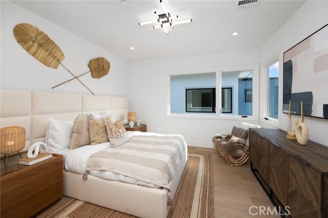 Building Photo - 903 W Duarte Rd