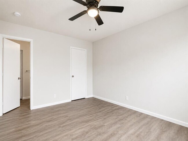 Building Photo - 412 Craddock Ave