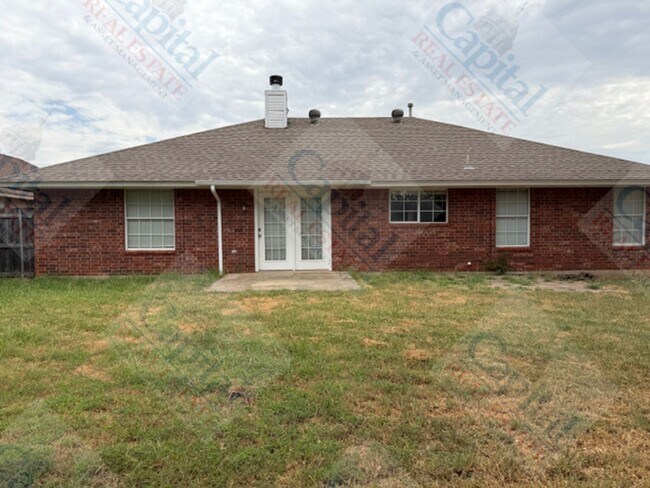 Building Photo - 1720 Briarcreek