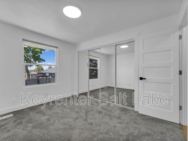 Building Photo - 7726 S 3500 E