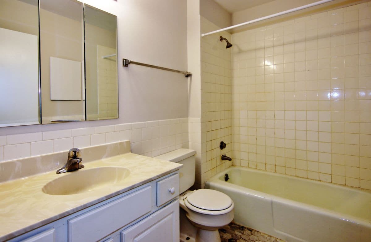 Building Photo - 249 Hamilton Ave