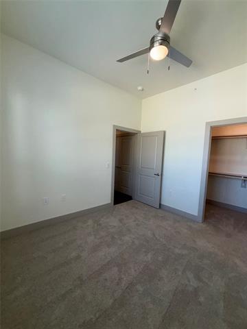 Building Photo - 2036 Oak Grove Ln