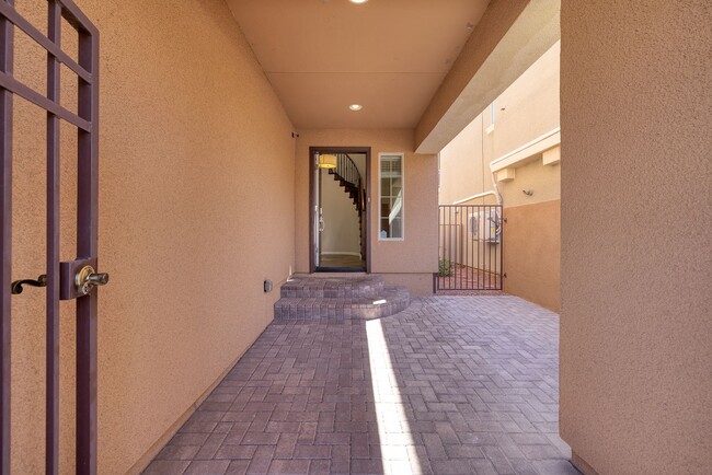 Building Photo - Summerlin Highly Upgraded Platinum Leed Ce...