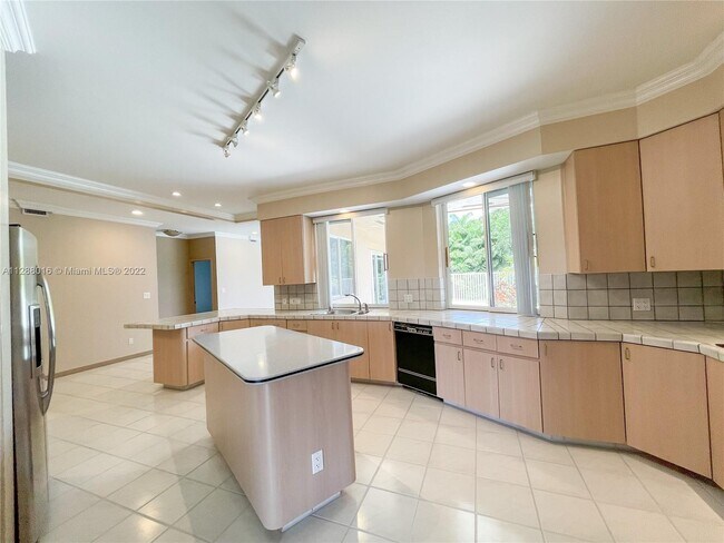 Building Photo - 7101 Holatee Trail