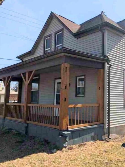 Building Photo - 103 Lincoln Hwy W