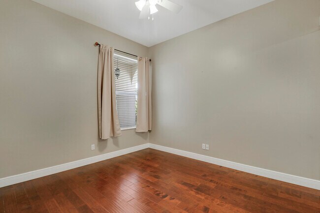 Building Photo - 1215 Gator Trail