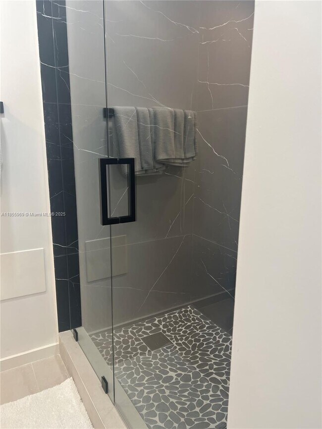 Building Photo - 20191 E Country Club Dr