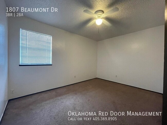Building Photo - 1807 Beaumont Dr