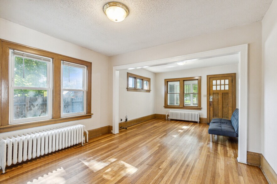 Building Photo - 1583 Jefferson Ave