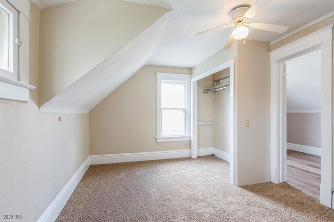 Building Photo - 709 Pleasant View Dr